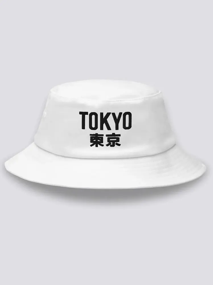 White bucket hat printed with TOKYO and the characters 東京